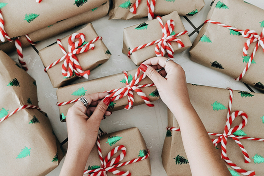 Personalizovani pokloni: Vodič za odabir i kreiranje unikatnih darova